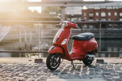 Vespa SXL 150 | Diseño clásico, motor 150 cc y estilo italiano